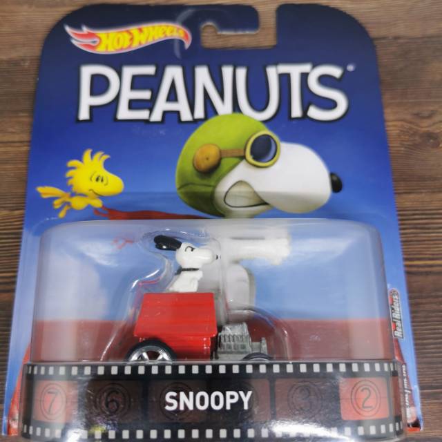 Hot Wheels Snoopy Peanuts retro hotwheels ban karet