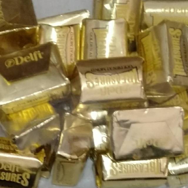

Coklat Treasure Almond