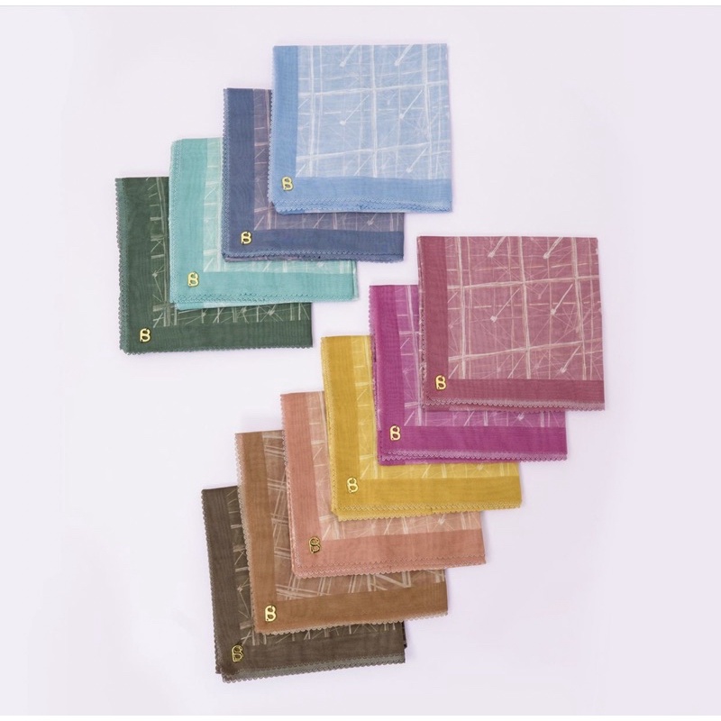 Louvre extended Buttonscarves