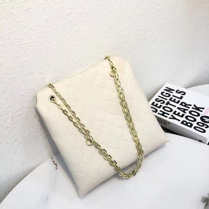 Tas Tote brand MY