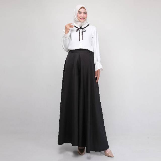 BLACK WIDE PANTS Produk Sesuai Gambar Celana Kulot Model Melebar Bagian Bawah