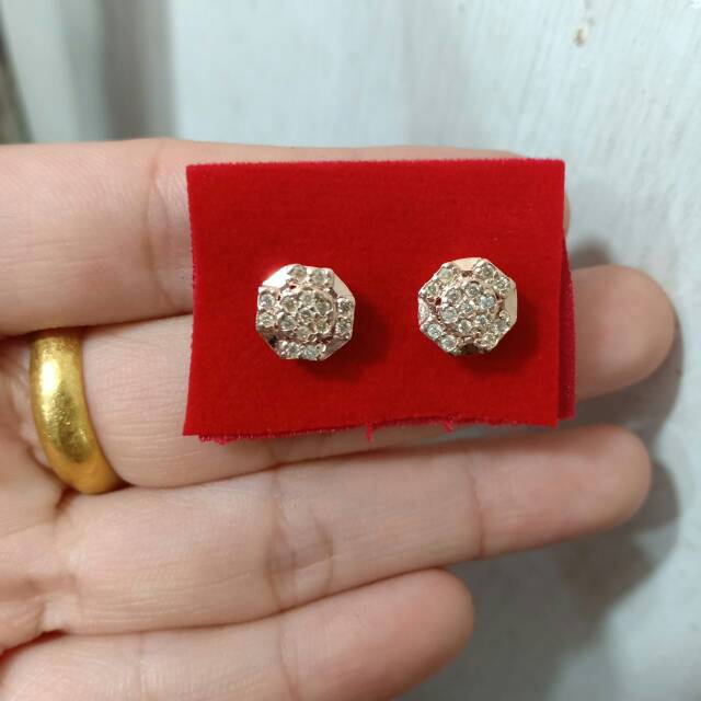 Anting berlian medan