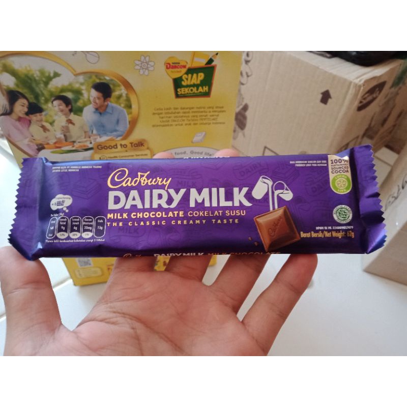 

Cadbury Dairy Milk Cokelat Susu 62gr