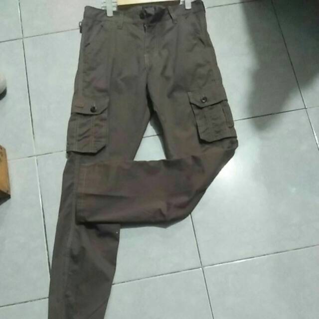 Celana panjang kargo gigg