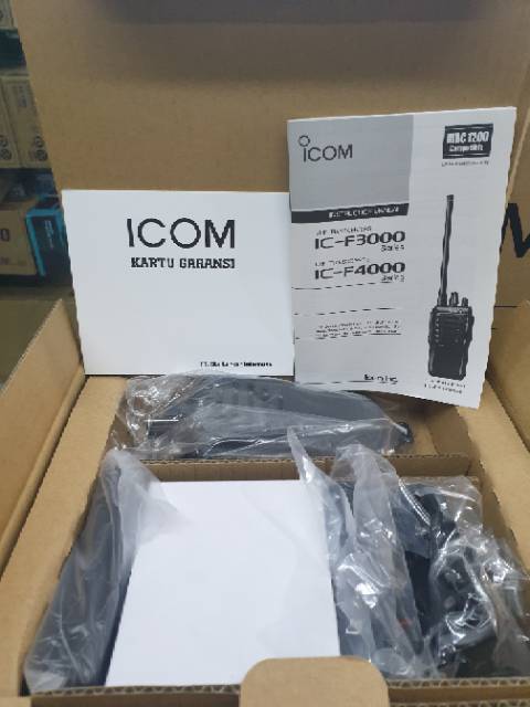 HT ICOM IC-F4003 UHF (350-400mHz) terbaru dari icom