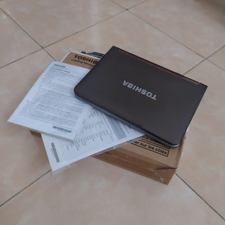 laptop netbook second toshiba 10 inch fullset ram 2gb murah normal semua siap pakai & zoom baterai baru garansi