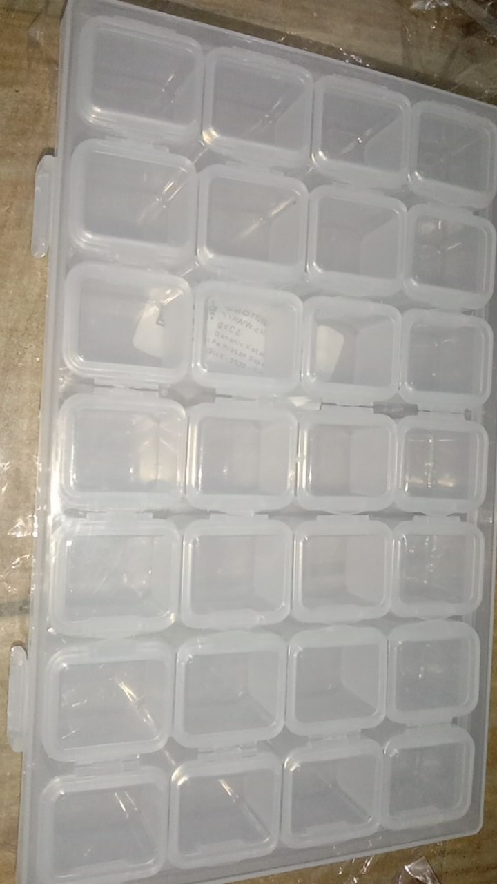 [best Quality] Kotak Penyimpanan Perhiasan Genenic Seperate Box 28 Slot