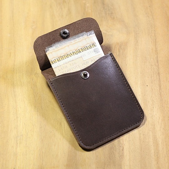 Dompet stnk motor bahan kulit sapi asli warna coklat tua