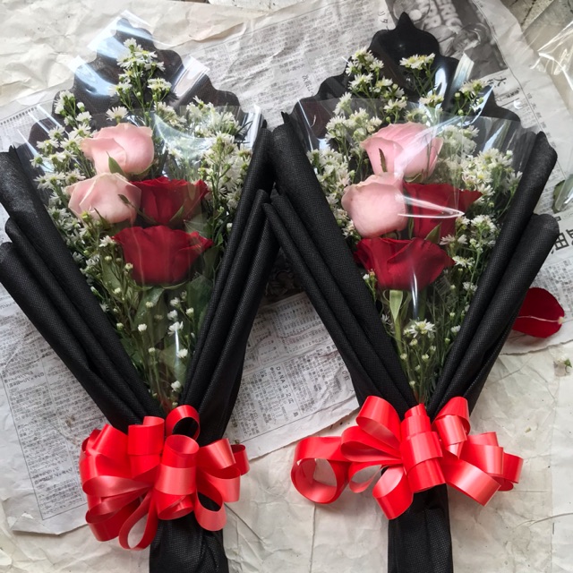 Buket Bunga Mawar Merah Hitam Segar untuk Kado Hadiah