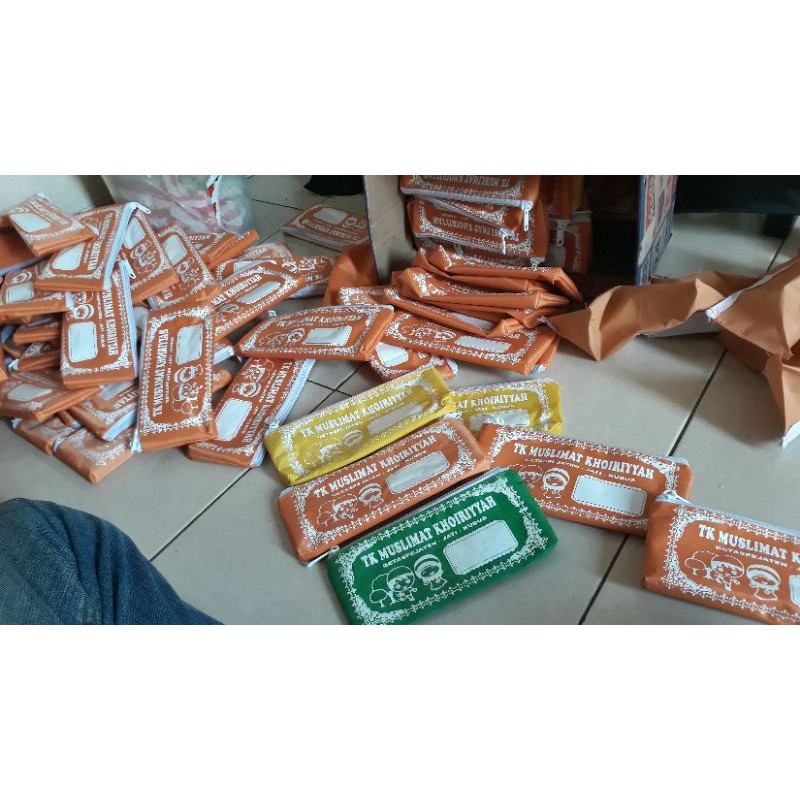 

TAS DOMPET TEMPAT PENSIL