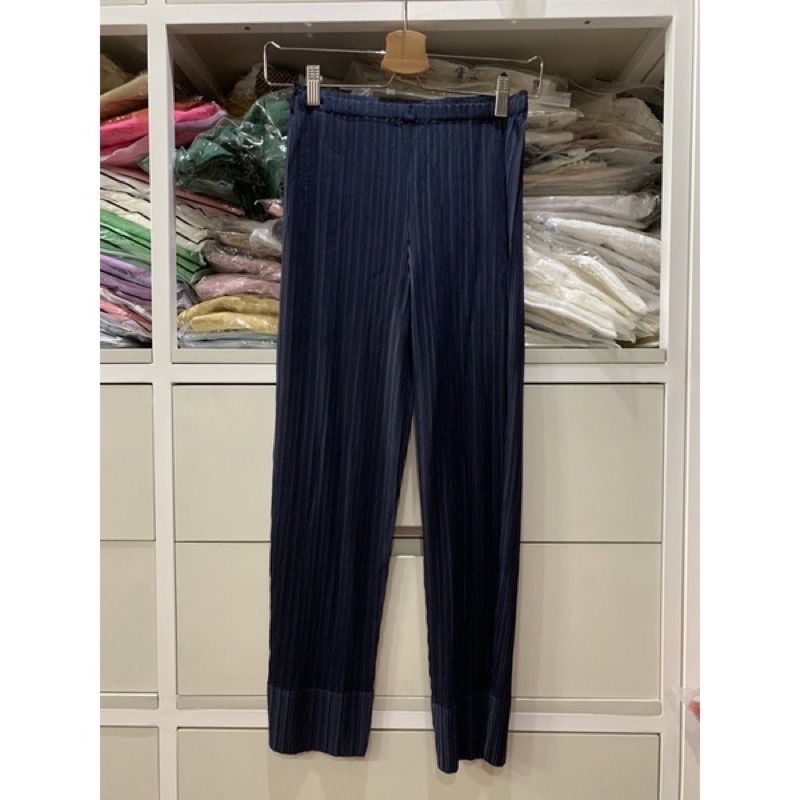 preloved pleats premium