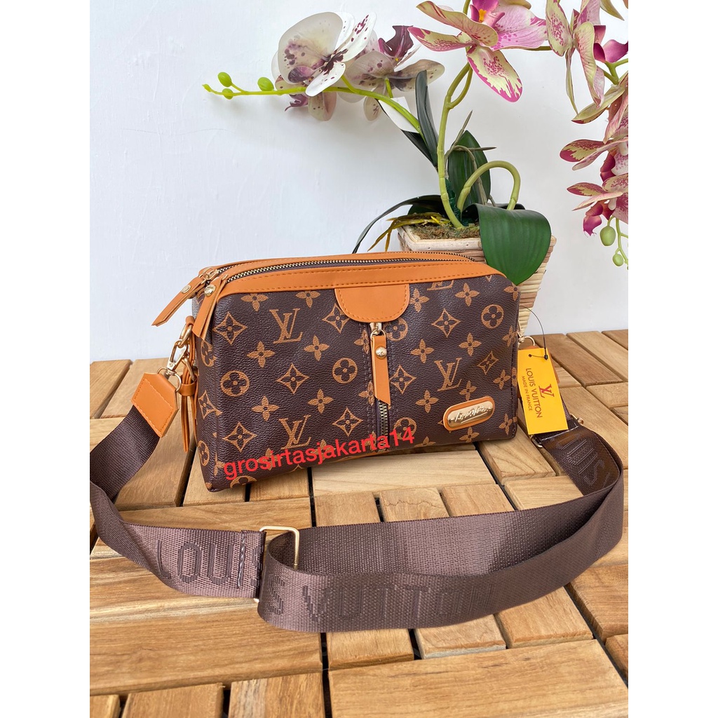 TAS SELEMPANG WANITA LV DEWI 3 RUANG UK 26X15 CM