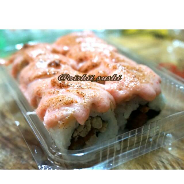 

SALMON BLACKPEPPER MENTAI OISHII SUSHI