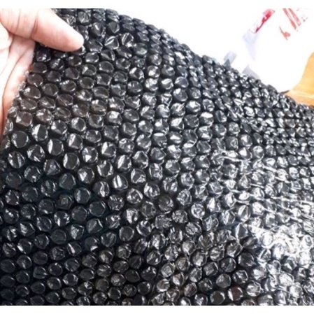 

Packingan Bubble wrap hitam dan putih untuk tambahan biar aman