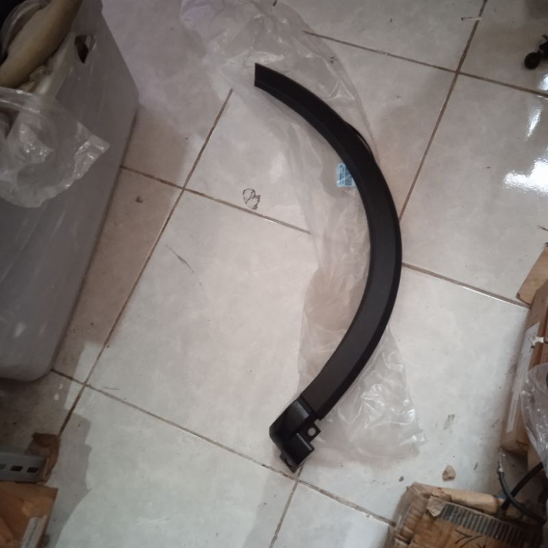 list fender spakbor belakang suzuki ignis