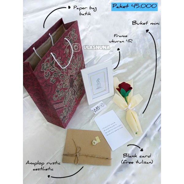 

Frame 4R + Amplop Rustic Coklat + Buket Mini + Paper Bag Batik