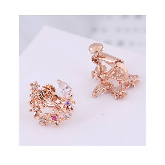 LRC Anting Tusuk Fashion Gold Copper Micro-inlaid Zircon Star And Moon Asymmetrical Ear Clip A58664