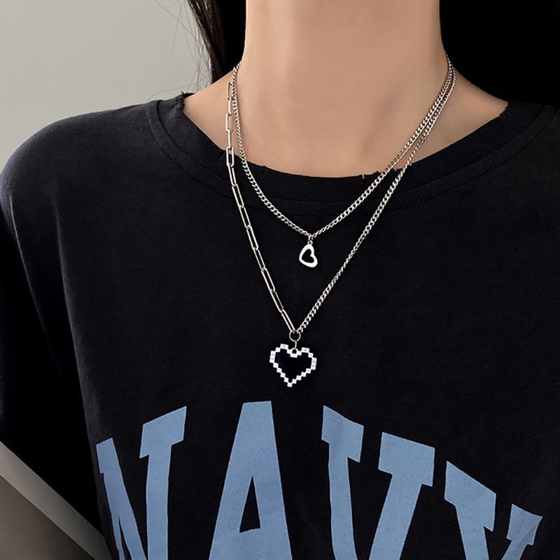 Kalung Rantai Klavikula Ganda Desain Hati Warna Hitam Gaya Hip Hop Untuk Wanita