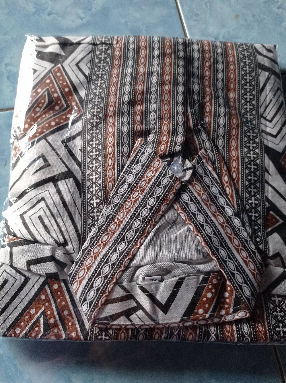 Hem Batik Pria Lengan Pendek