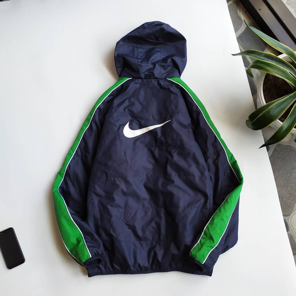 NIKE JACKET MEDIUM SWOOSH