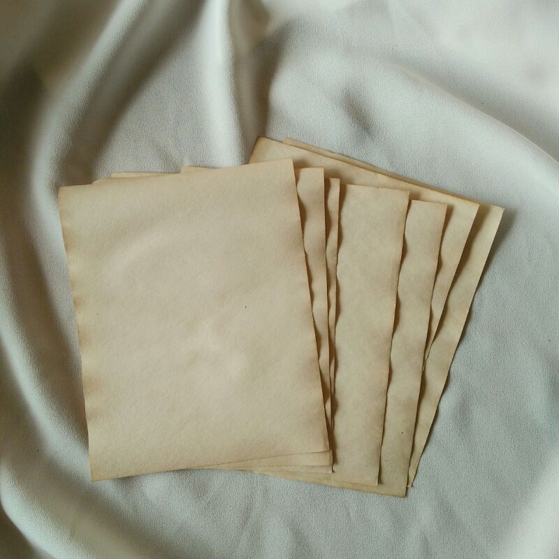 

Kertas Vintage/ Old Paper Blank/ Music Sheets/ Novel/ DIY