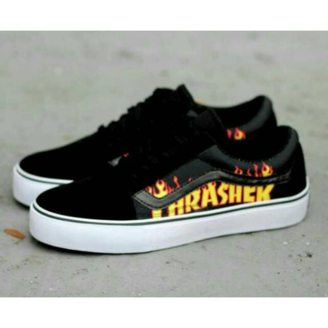 SEPATU VANS AUTHENTIC FULL BLACK HITAM POLOS WHITE PUTIH OLDSKOOL ERA SK8 PREMIUM BNIB ICC IFC DT