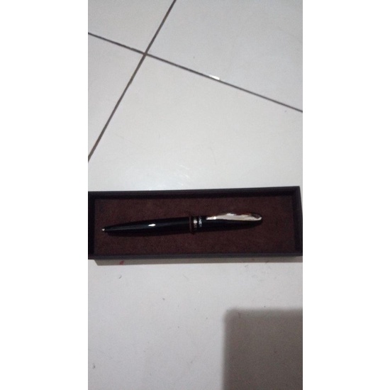 

Diskon pulpen aigner Cuci Gudang Awal Tahun