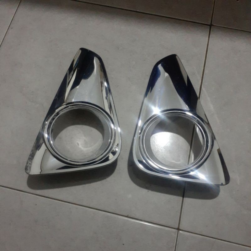 garnish List Ring Foglamp calya chrome