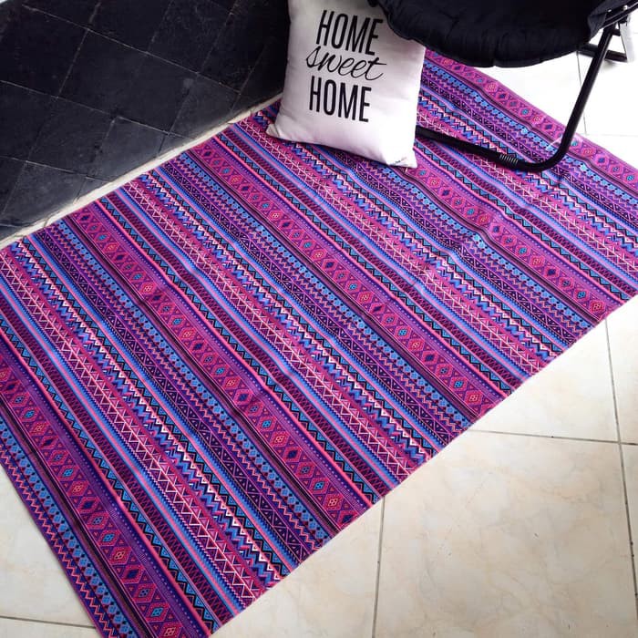 

Karpet Kanvas / Canvas Tribal Biru