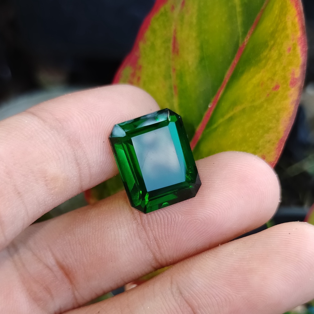 batu zamrud hijau tua persegi bkn ruby safir yakut bacan opal pirus giok mutiara perak