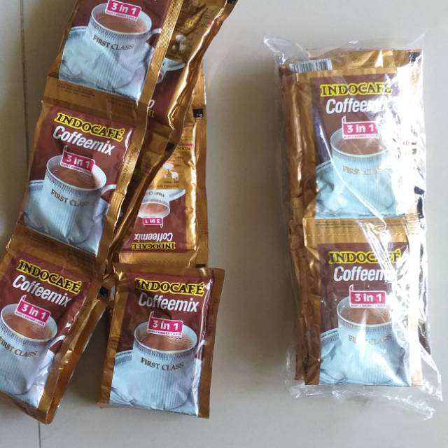 

Indocafe Coffeemix 3 in 1 20gr 1 pak isi 10 sachet