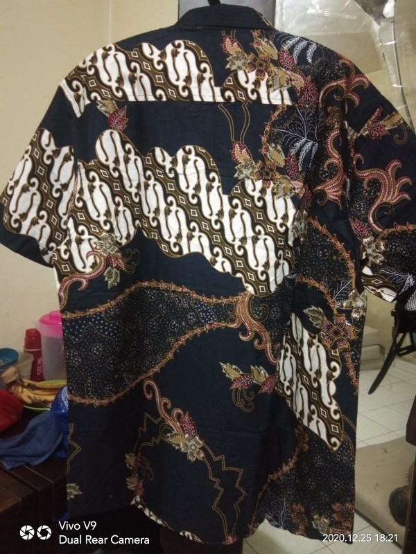 M231 Kemeja Pria Batik Pendek Navy 1748a