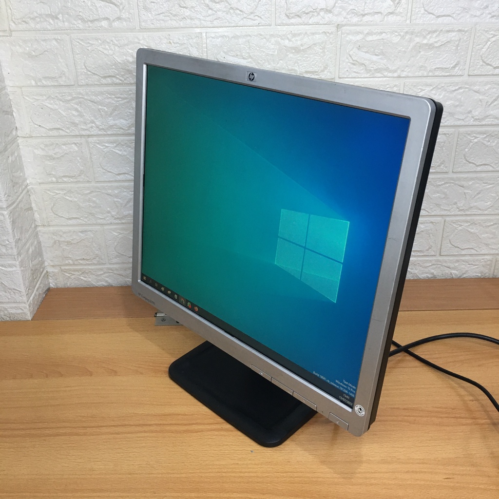 Layar Monitor Komputer 19 Inch Kotak Gambar Normal-1