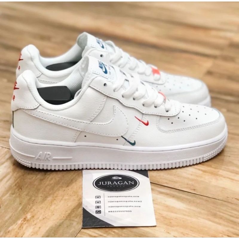 Nike Air Force 1 '07 Essential &quot;Summit White/Solar Red&quot;