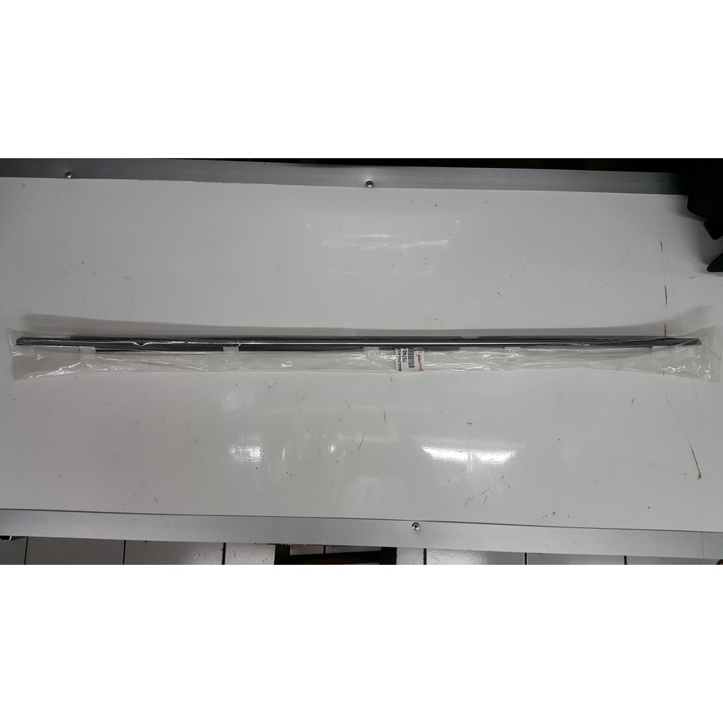Weathership soluna/pelipit pintu soluna/karet kaca soluna belakang LH