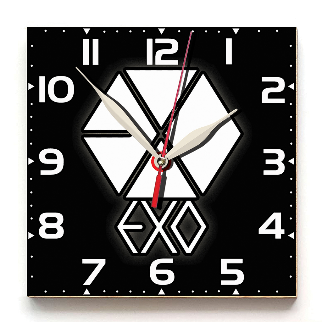 JAM DINDING UNIK KARAKTER KPOP. EXO . KAYU 30x30