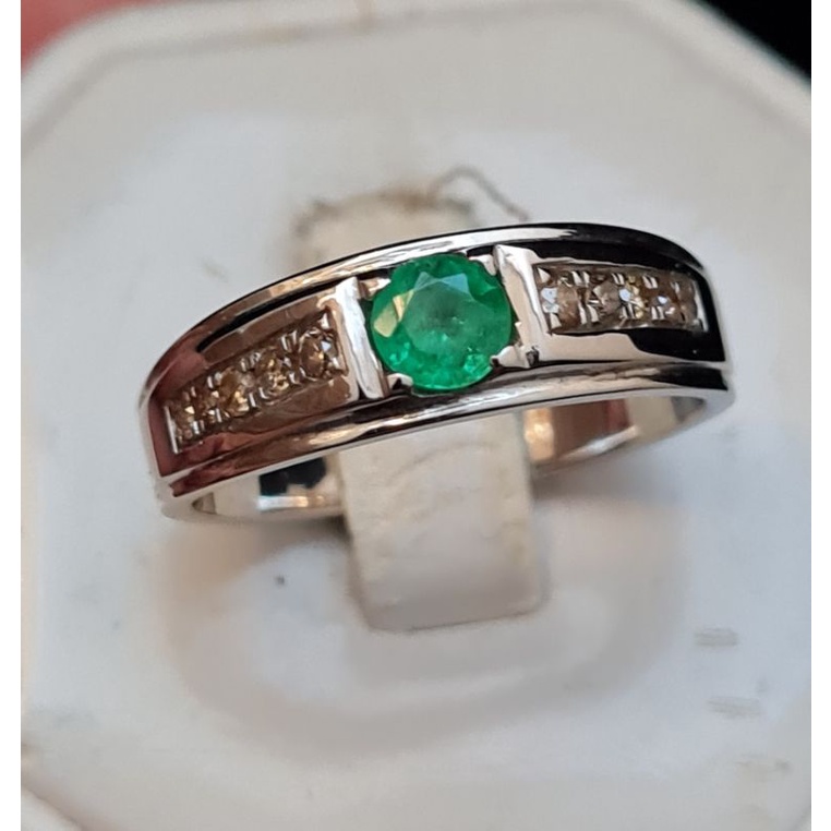 Harga Cincin Berlian Asli Banjar Terbaru November 2021 Biggo Indonesia