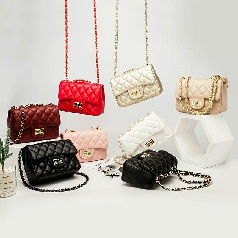 TAS KOTAK POLOS TAS SELEMPANG WANITA