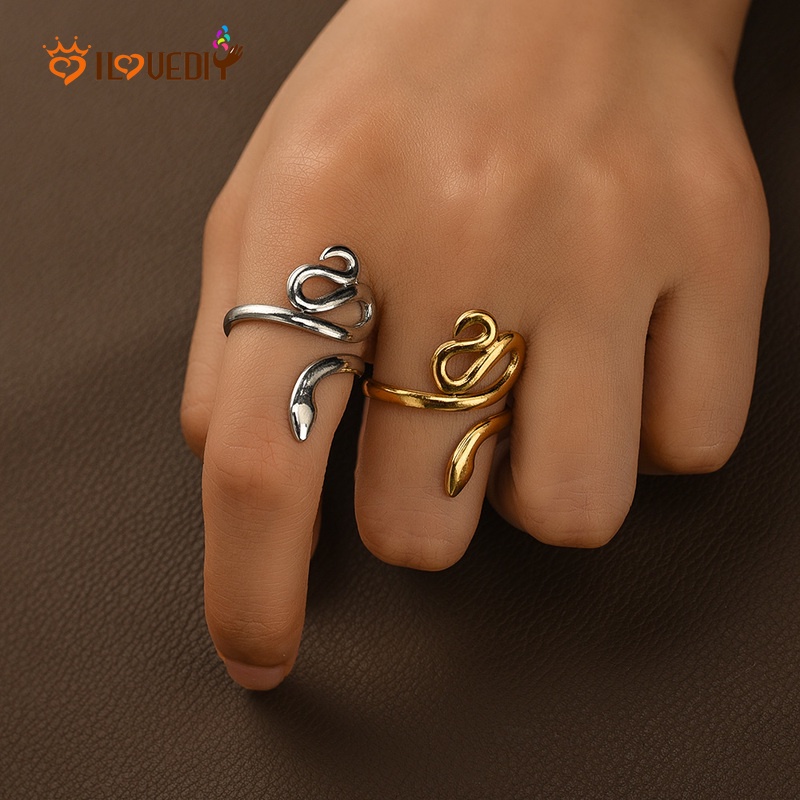 Cincin Model Terbuka Bahan Stainless Steel Bentuk Ular Gaya Punk Untuk Wanita