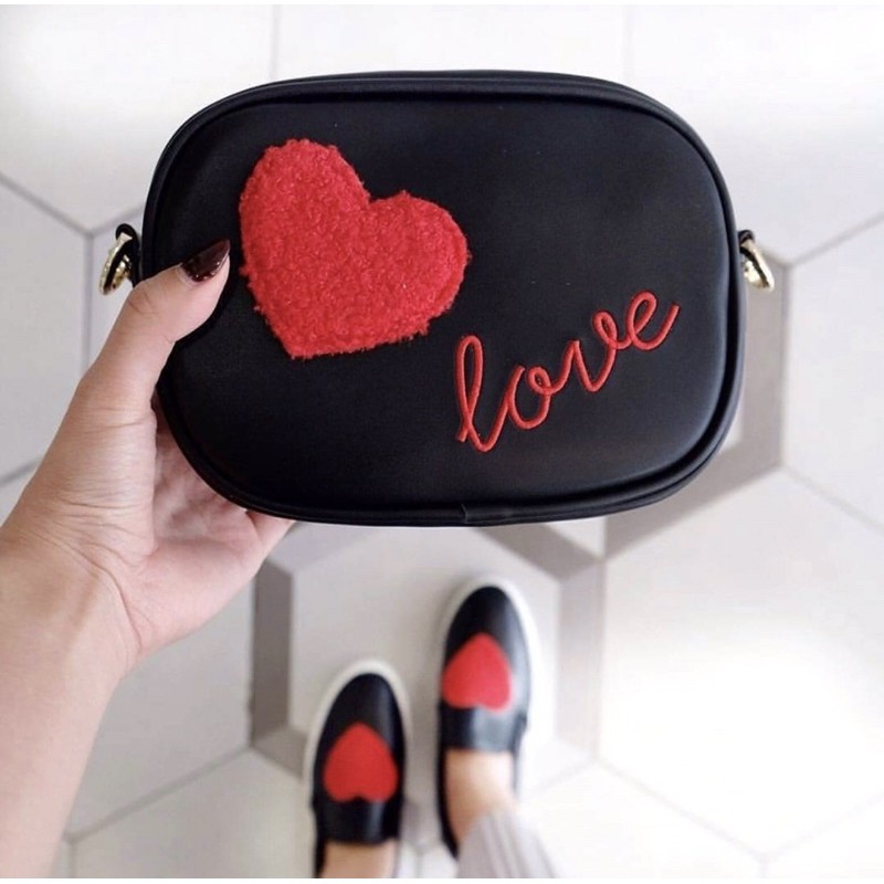 Vincci Love Sling Bag / Tas VNC Selempang Hitam Wanita