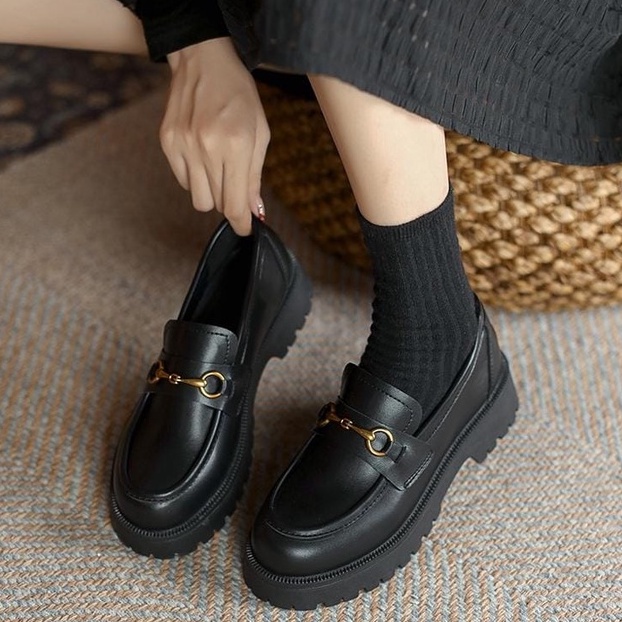 7.7 Sepatu Docmart Loafers Wanita / Sepatu Premium YOLLA 021