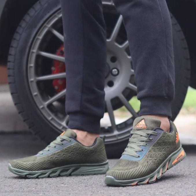 Ua692 Ye227 Sepatu Pria Sepatu Pria Sneakers Sepatu Adidas Springblede Blackpinkstore22