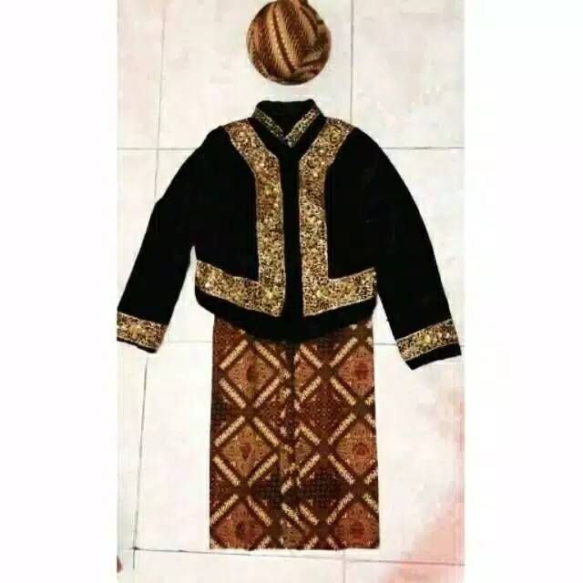 Baju Adat Jawa / Pakaian Adat Anak Bludru TK - SD - SMP