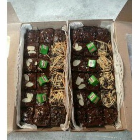 

[BISA COD] FUDGY BROWNIES | MADE BY ORDER