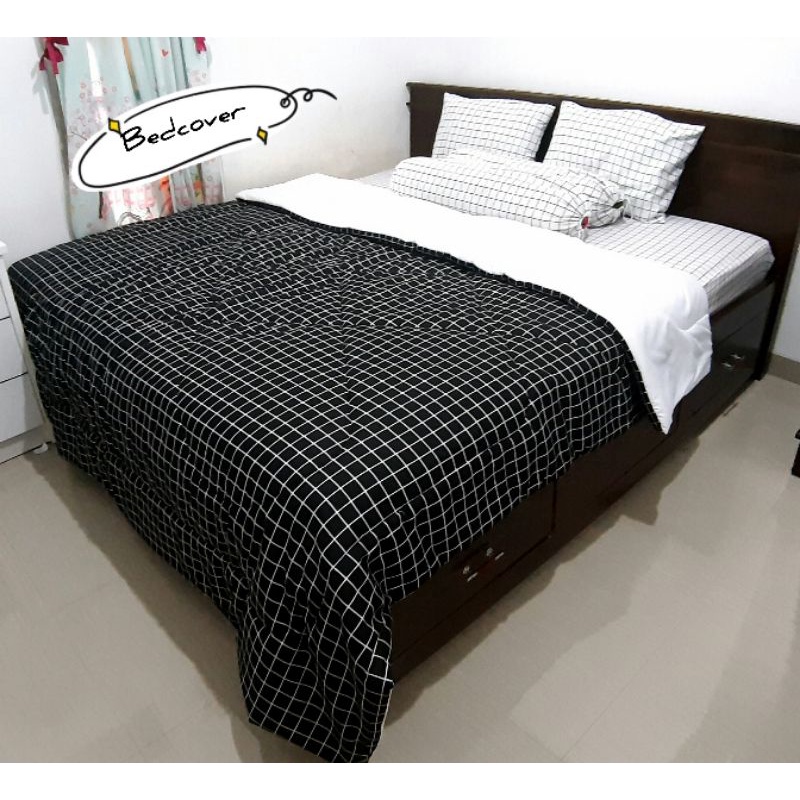 SPREI ASTETIK KOTAK HITAM ALA KOREA