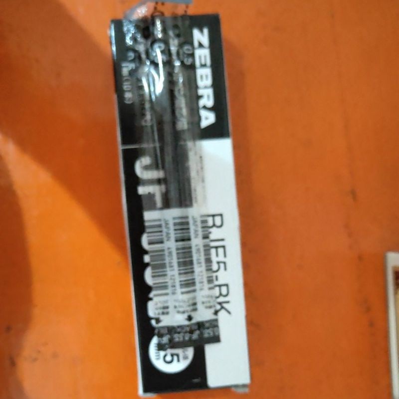 

refil pulpen sarasa 05 mm hitam