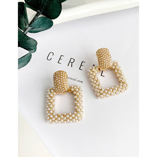 LRC Anting Tusuk Fashion Gold Alloy Pearl Square Earrings F89756