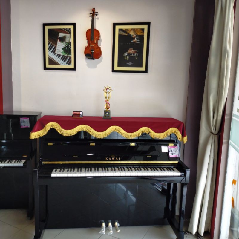 Piano Kawai K300
