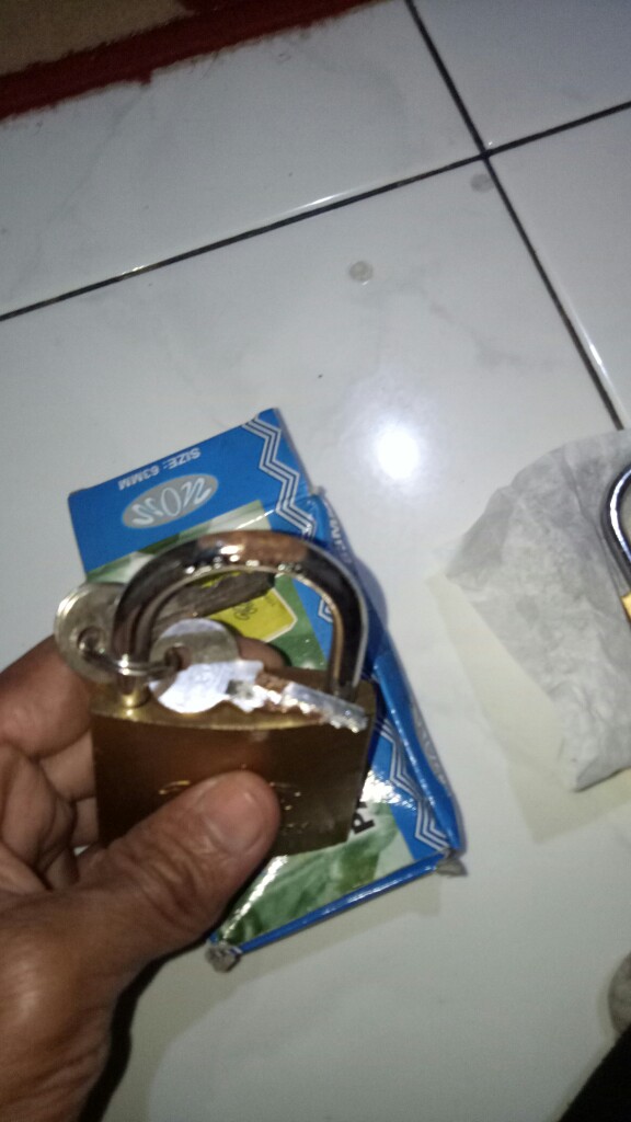 Gembok Kuning Ukuran 60 Mm Murah