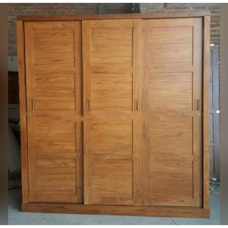Almari 3 Pintu kayu jati Jepara